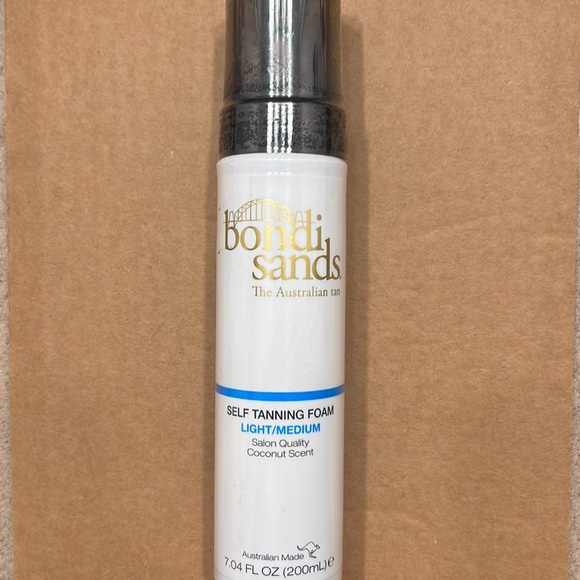 BONDI SANDS Salon Quality Self Tanning Foam - Light/Medium NEW - Picture 1 of 3
